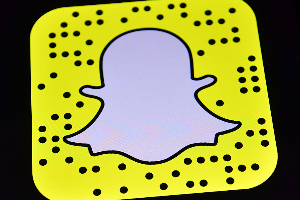Snapchat Half Swipe Notification Disappoints Users: How to Fool System, Possible Reverse Update and More
