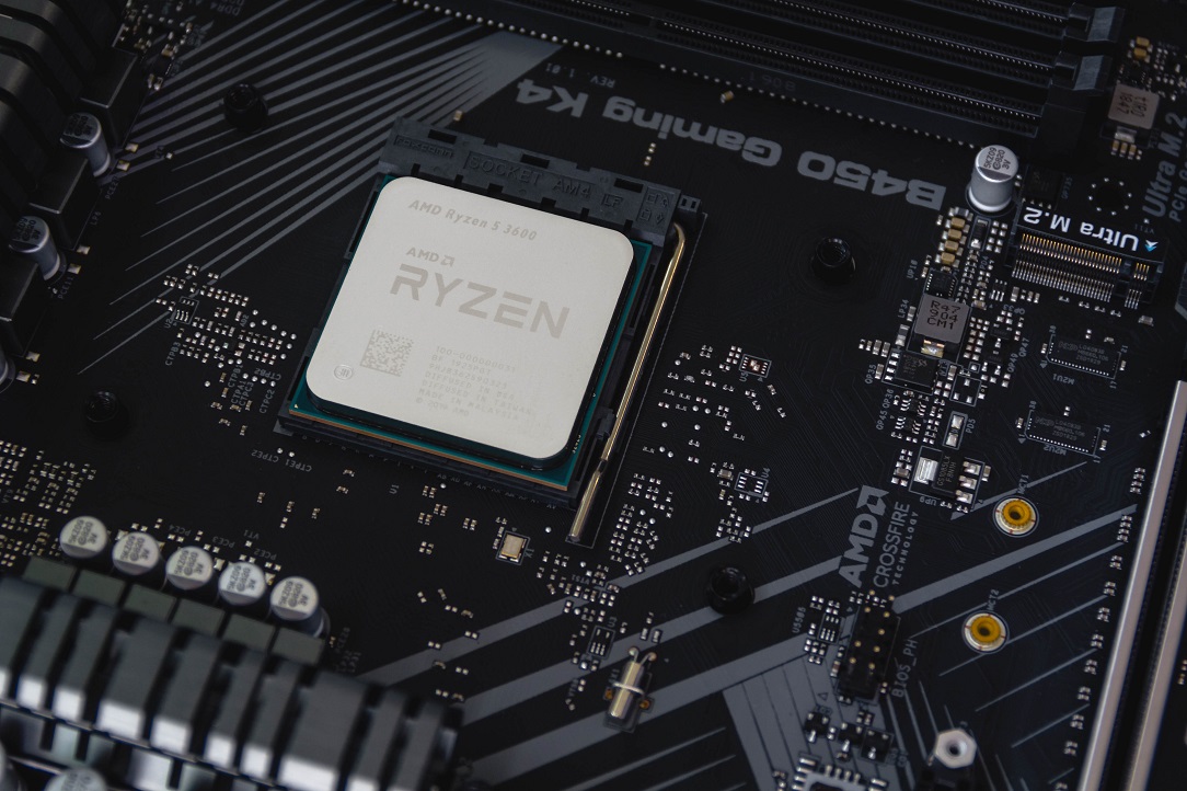 AMD Ryzen 7 5800X vs. Intel Core i7: Specs, Performance Benchmarks, and Which Should You Buy?