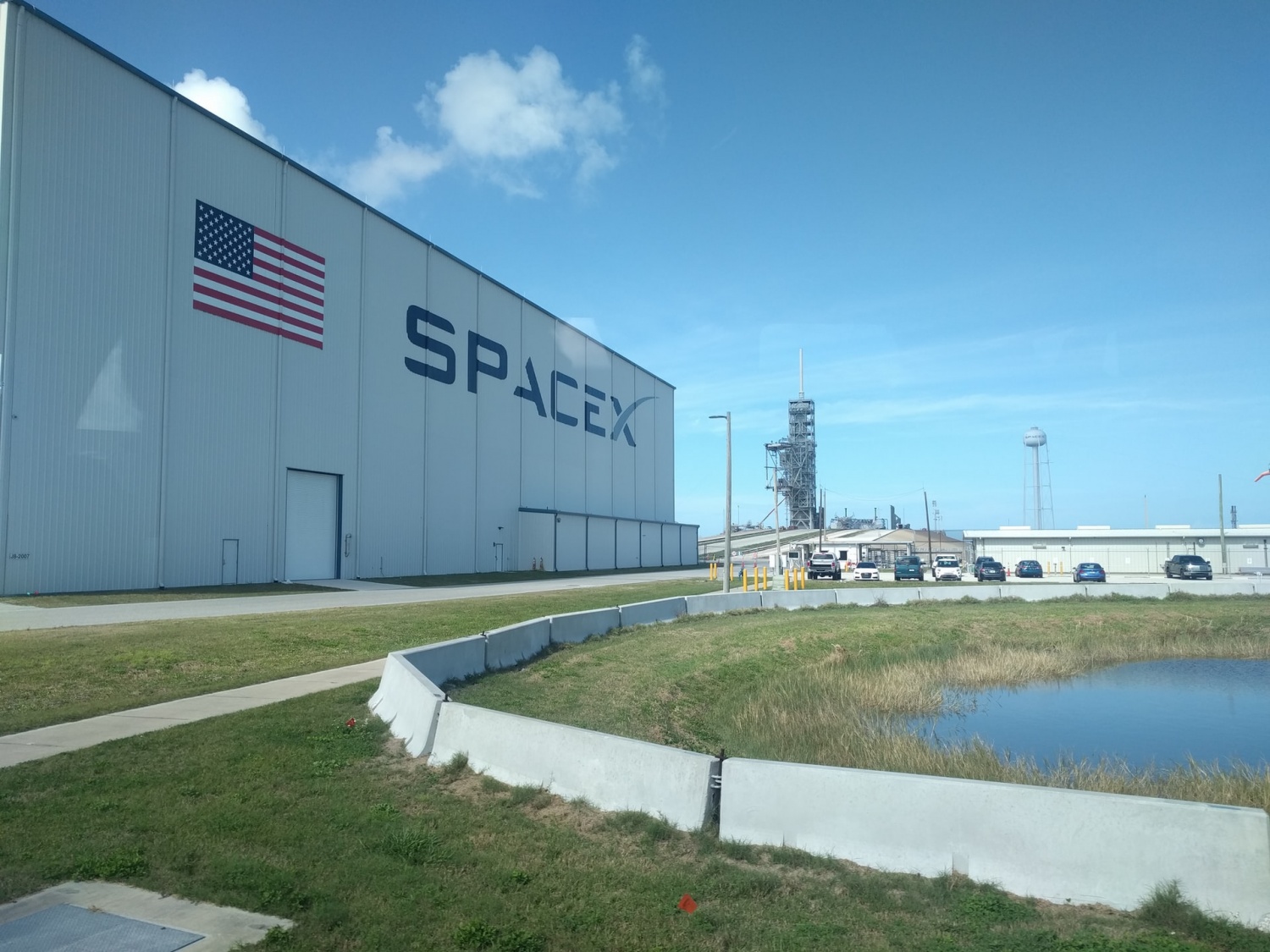 SpaceX’s Starlink Overheating Issue May Be Resolved with Software Update, But Man Just Used Water Sprinkler