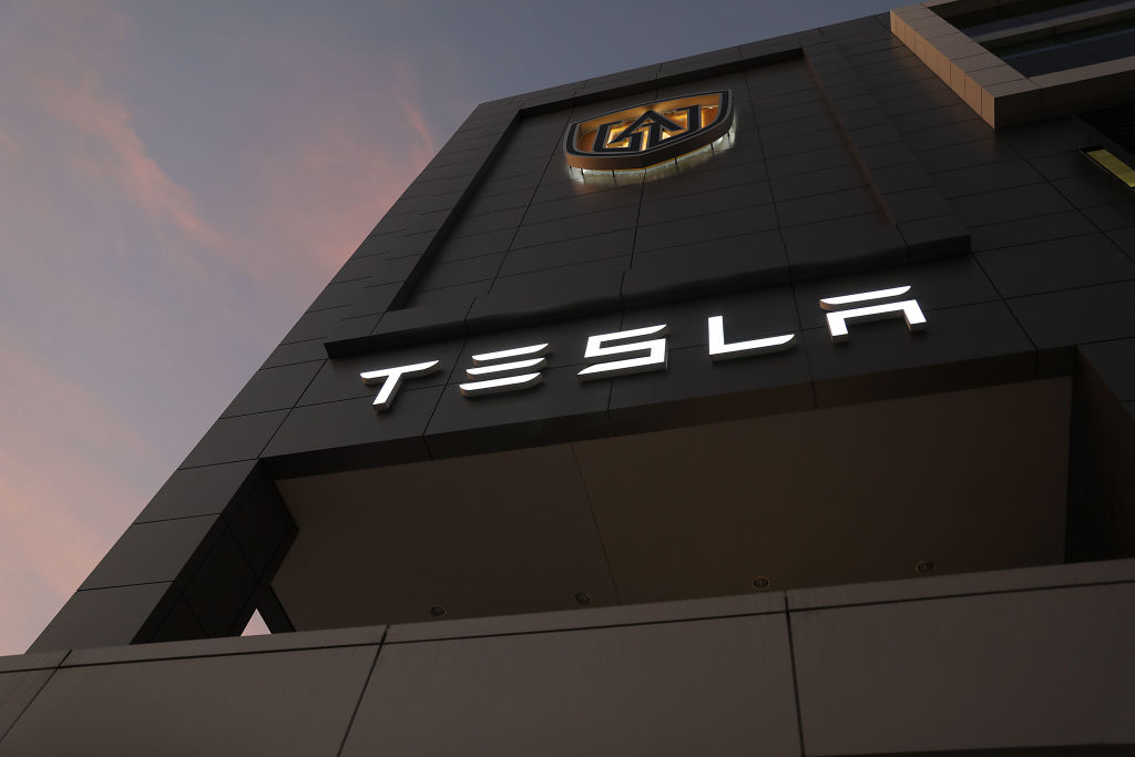 Tesla Recalls Over 285,000 Cars in China; Assisted Driving Feature to Undergo Software Update