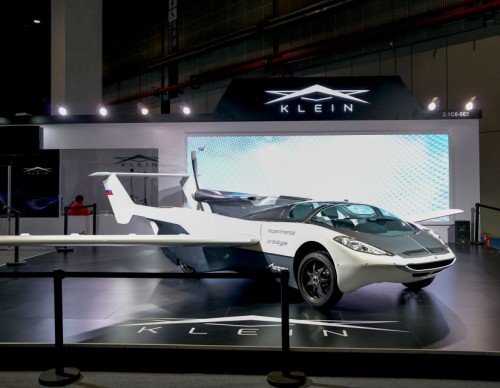 Flying Car Spotted in Slovakia: AirCar Engine Specs, Flight Details