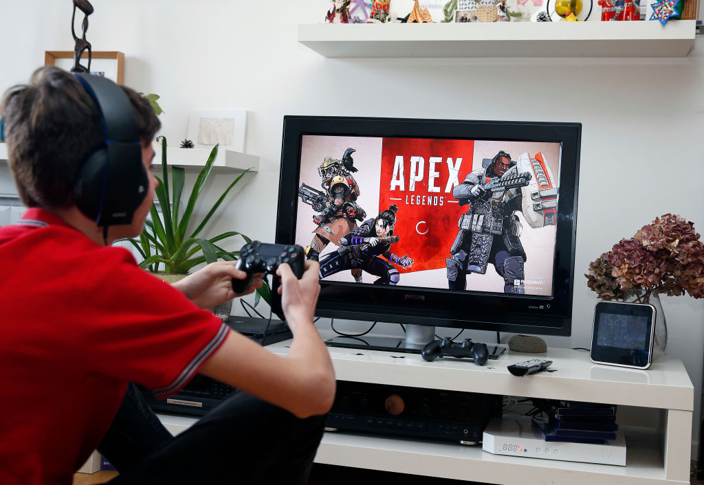 'Apex Legends' Gets Hacked to 'Save Titanfall,' Respawn Patched Up Servers the Same Day