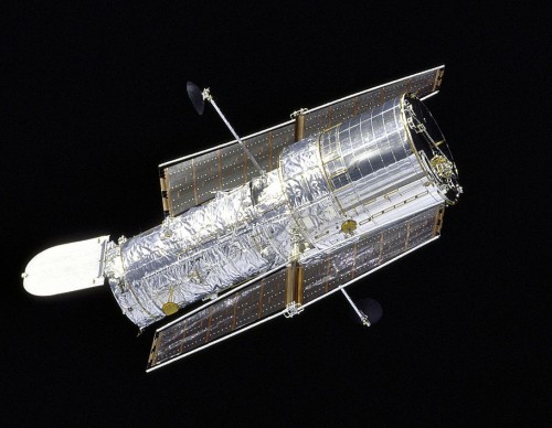 NASA Hubble Space Telescope Entering 'Risky' Procedure After Malfunction; James Webb Telescope Nearing Launch