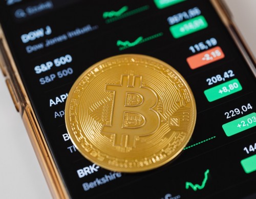 EU to Ban Anonymous Crypto Wallets: Bitcoin Price Dips Again
