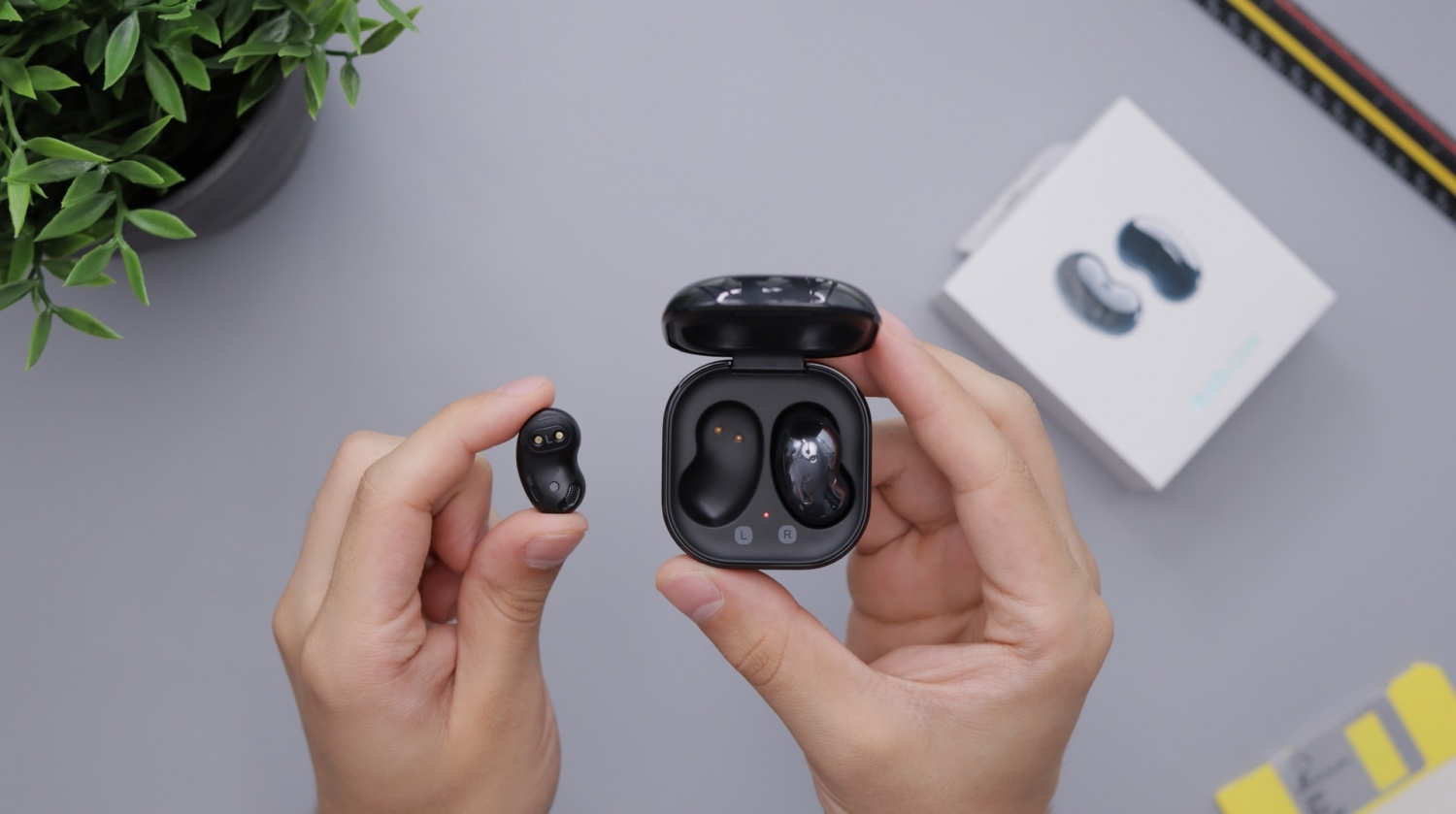 Samsung Galaxy Buds Battery Life, Specs Teased; 5 New Colors Also Leaked!