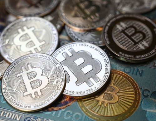 Bitcoin Price Prediction: Experts Forecast BTC Value Breakout, Possible Crypto Crash