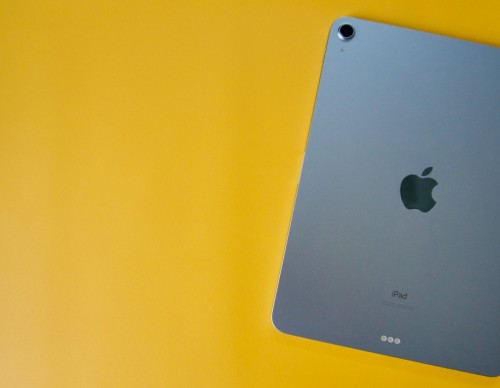 iPad Air 5 Rumors Hint OLED Display, Slimmer Design, A15 Chip