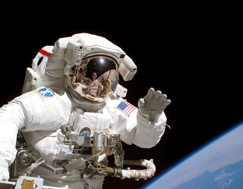 NASA Spacewalk Video Today: Cosmonauts Spacewalks for 7+ Hours, Captures Stunning Video of Earth!