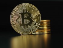 Bitcoin Price Prediction: Expert Warns of Potential 'Collapse' 
