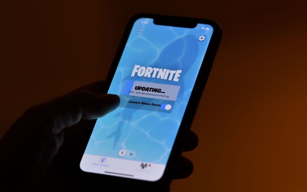 Apple Blacklists 'Fortnite' on App Store Amid Legal Battle: How to Download Game on iPhone After Shocking Ban