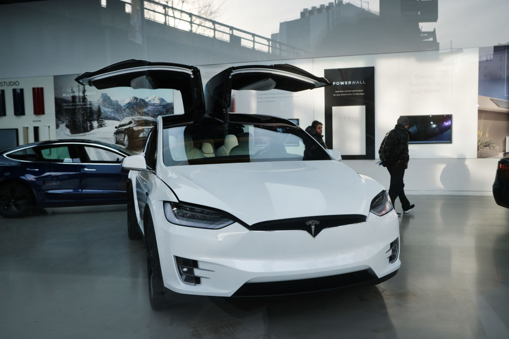 Tesla Under NHTSA Scrutiny Again for FSD Feature; Safety Watchdog Needs Information on Beta Testers' Signed NDAs