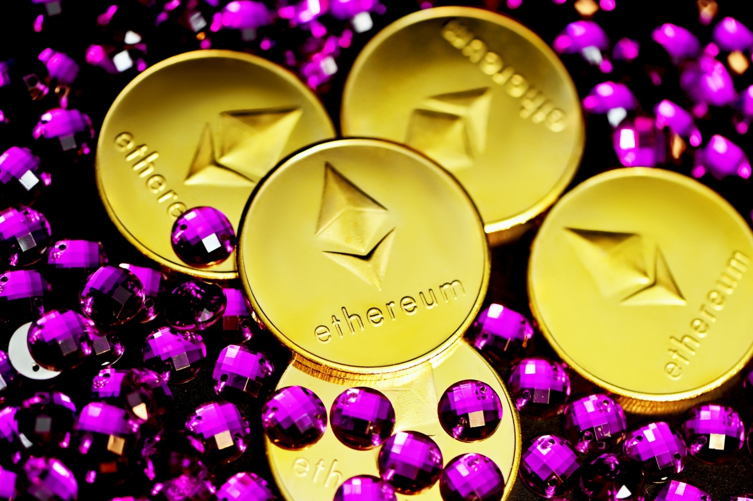 Ethereum Price Prediction: Finance Expert Forecasts $8000 Price Surge Before End of 2021!