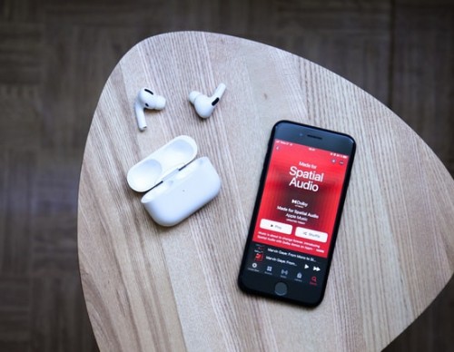 Netflix Movie Hacks: 5 Steps to Use AirPods Pro Spatial Audio for Ultimate Viewing Pleasure!