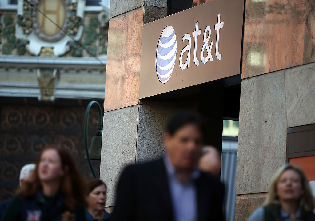 AT&T’s Old Wireless Plans Get Price Hikes up to $12! Is it Time to Get its Newer Ones? 