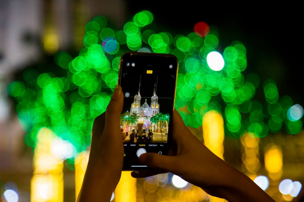 Christmas Apps 2021: 5 Fun Apps You Should Try Now for the Holidays
