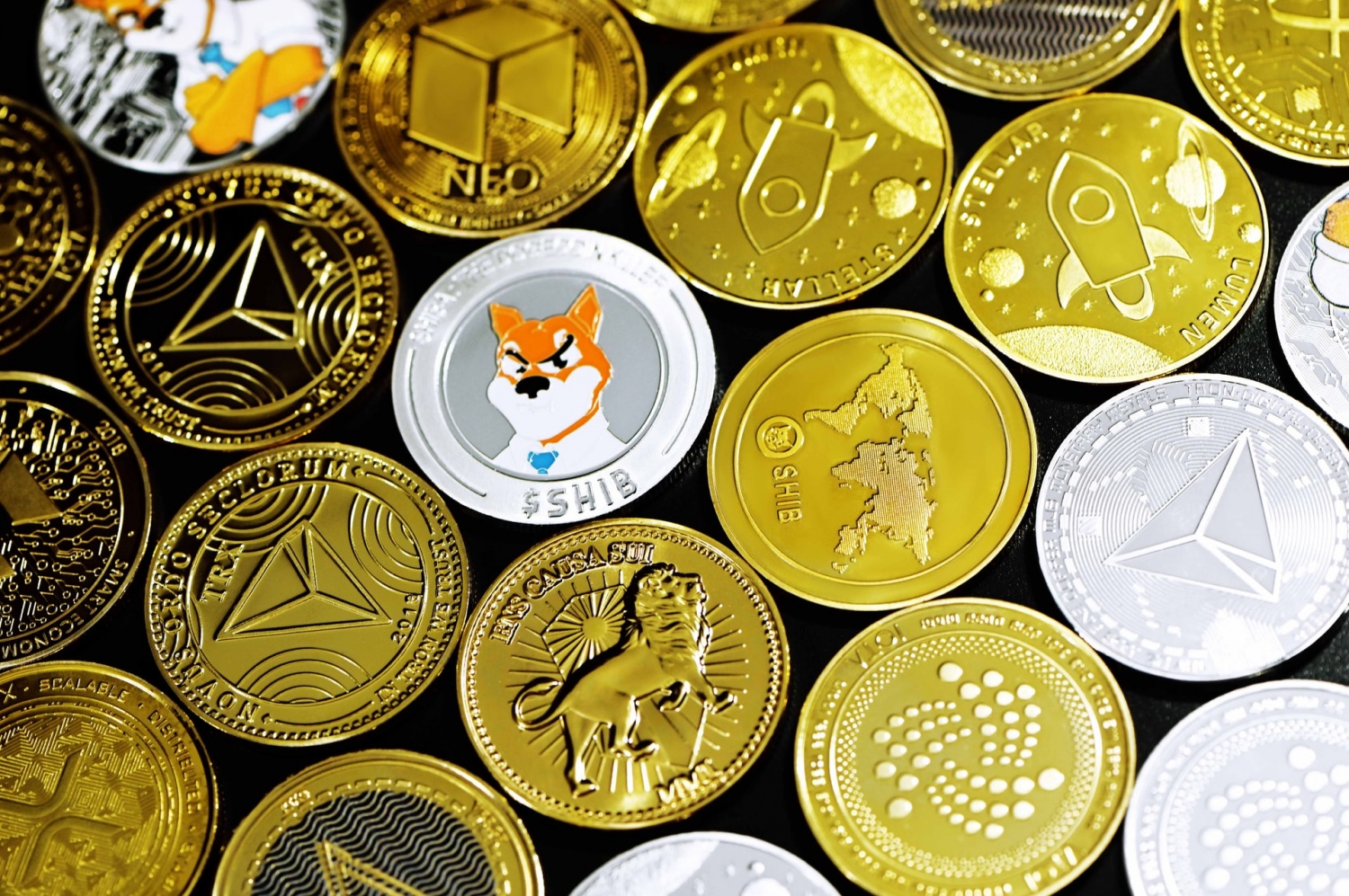 Dogecoin, Shiba Inu Price Prediction: Meme Coins Fall Out of Top 10, Will They Crash?