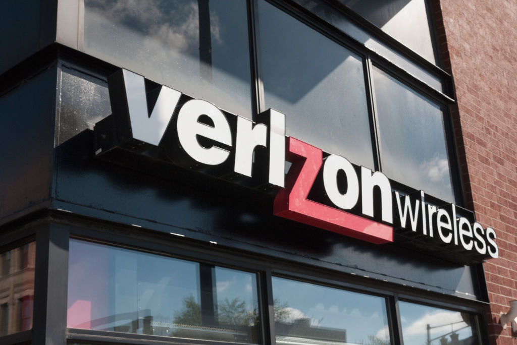 Verizon Nurse Discount In 2022 (How Much Is the Discount + More)