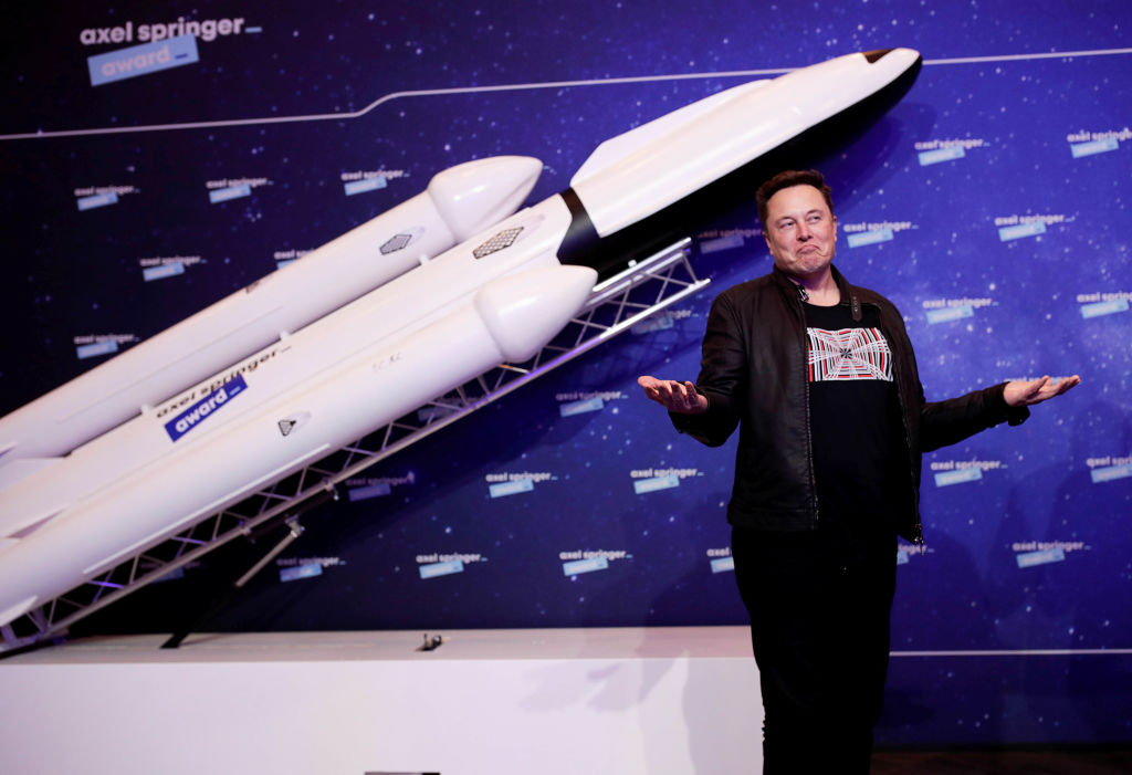 Will Starlink Work on Airplanes and Provide Wi-Fi? Elon Musk Says You Can Even Play Online Games!