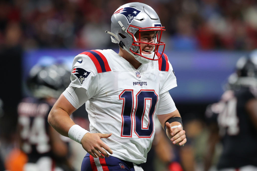 mac jones gifts patriots offensive linemen bitcoin for the holidays