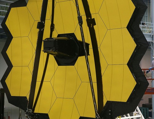 James Webb Telescope Glides Through Space in Epic Photo; But Encounters Shocking Glitch