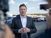 Elon Musk Is Captain Planet: SpaceX Wants to Turn Carbon Dioxide to Rocket Fuel, But Is It Possible?