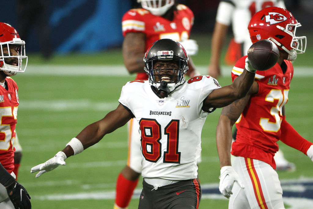 Antonio Brown NFT: Release Date, Price, Where to Bid for Buccaneers Walkout NFT