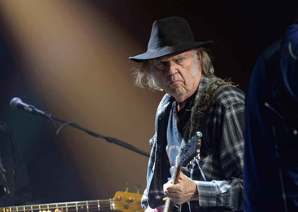 Musician Neil Young Posts Now-Deleted Message Against Spotify and Joe Rogan's Podcast