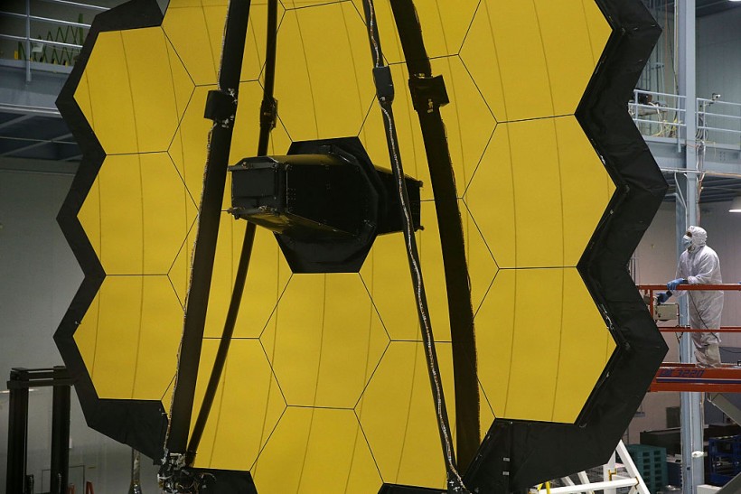 James Webb Space Telescope Capture Its First Star 18 Times Using Its Near Infrared Camera