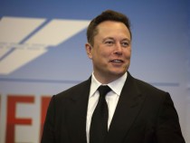 Tesla Shares Headache: Elon Musk Under Investigation After $108 Million Sale, Billionaire Fires Back at SEC