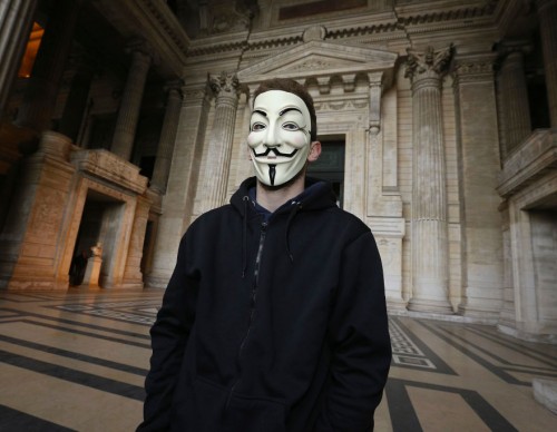 Anonymous Summons Hackers Around the World to Target Russia and Keep Ukrainians Online