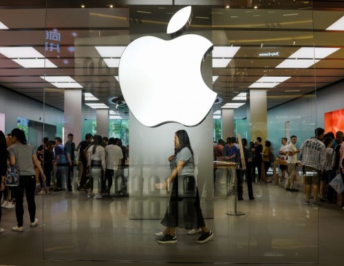Apple Mask Mandate No Longer a Requirement for Certain Employees: Who are Included?