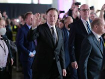 Tesla CEO Elon Musk: SEC Won't Remove Tweets Regulation 
