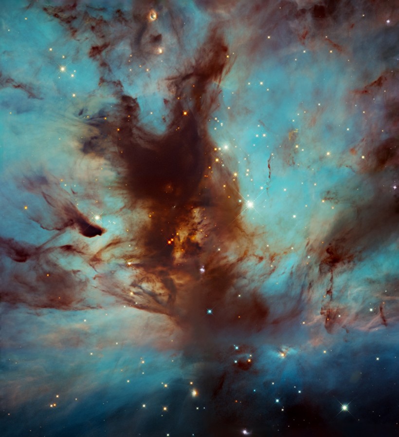 #SpaceSnap: Hubble Space Telescope's Photo of the Hear of the Flame Nebula