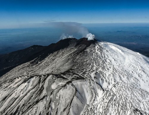 Scientists use Fiber Optic Cables to Detect Volcanic Activity in Mount Etna