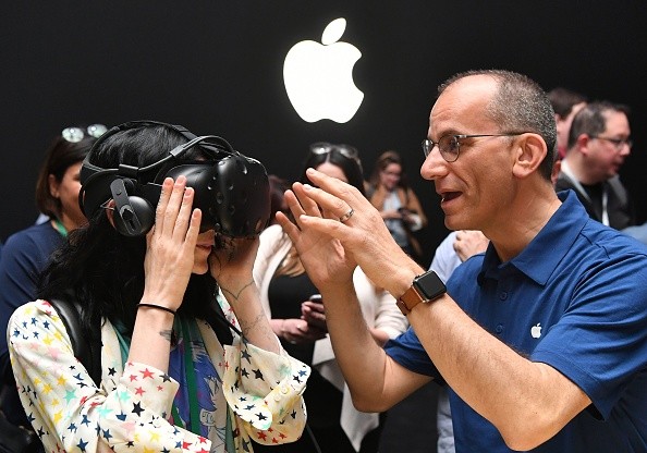 Apple AR/VR Headset Leak: Release Delayed to 2023 — Here’s Why 
