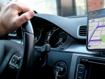 Google’s Navigation Apps Waze, Google Maps Face Lawsuit for Anti Competitive Practices 