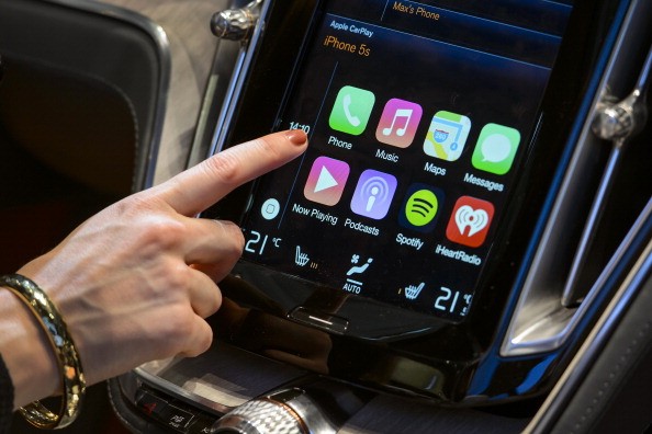 Tesla with Apple CarPlay? New Workaround Finally Makes it Possible — Here’s How to Download 