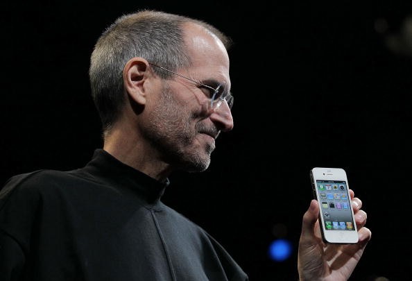iPhone Without Sim Card Slot? Apple’s Steve Jobs Wanted That for its First-Gen 