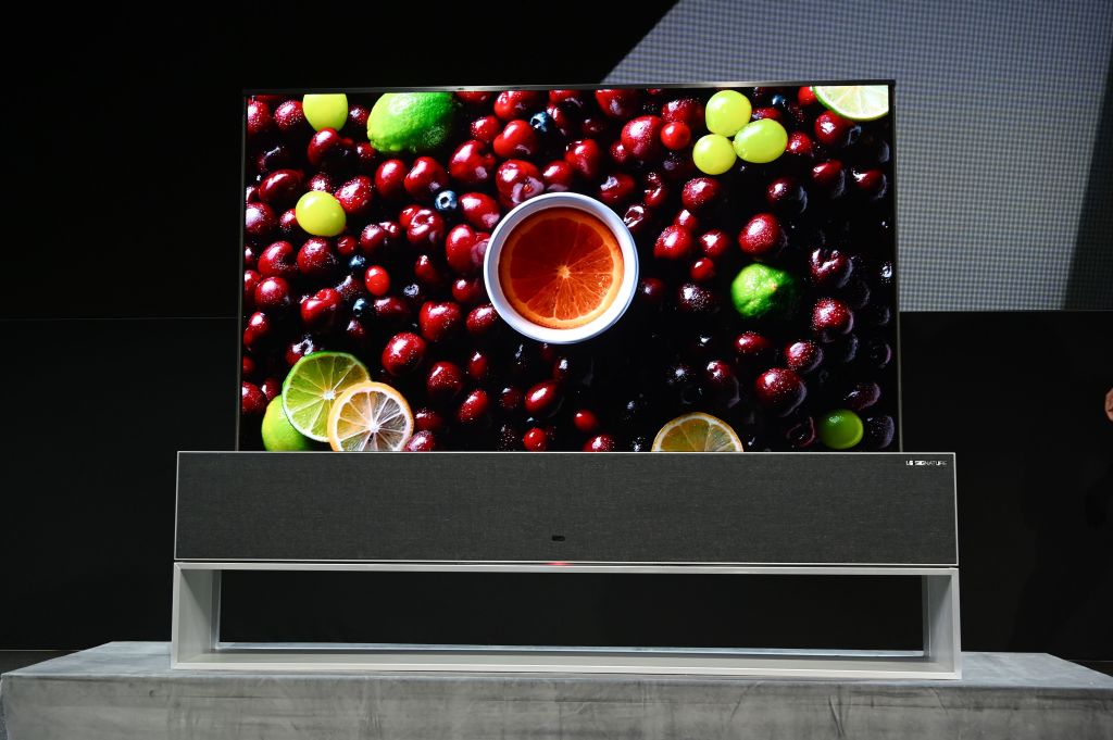 LG Releases New Flagship 4K CineBeam Projector— Model HU915QE