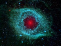 #SpaceSnap NASA Spitzer Space Telescope Shows Helix Nebula Eerily Resembling Giant Eye