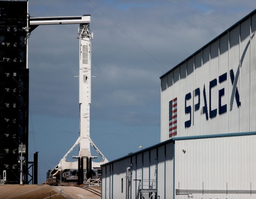 SpaceX, T-Mobile Set to Announce Plans to ‘Increase Connectivity’ — Elon Musk Says it’s Special 