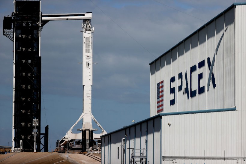 SpaceX, T-Mobile Set to Announce Plans to ‘Increase Connectivity’ — Elon Musk Says it’s Special 