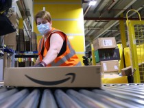 Over 700 Amazon Workers in the UK Walked Out Over Pay Increase Dispute