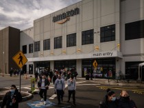 Amazon Warehouse Employees in Albany Push for a Union Election
