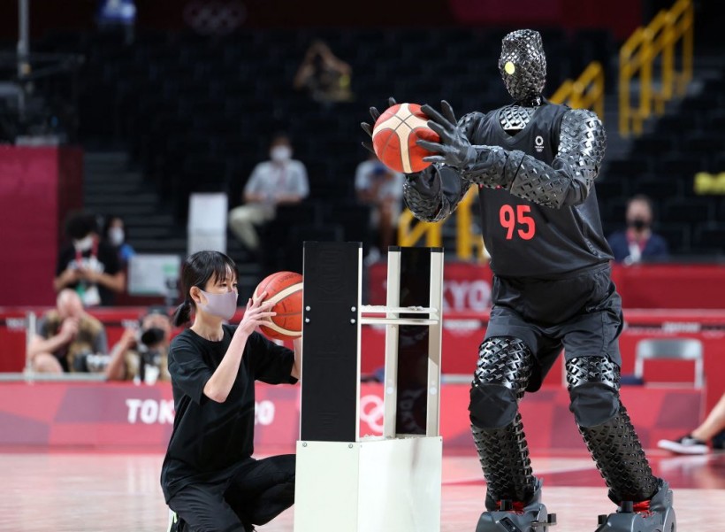 CUE4 Basketball robot during 2020 olympics