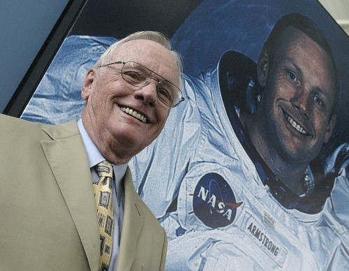 US austronaut Neil Armstrong poses in f