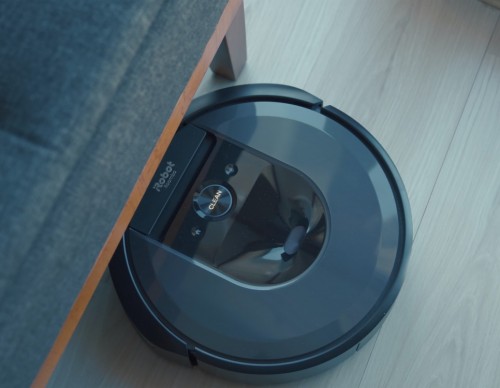 iRobot Roomba lifestyle picture