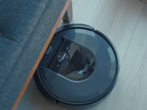iRobot Roomba lifestyle picture