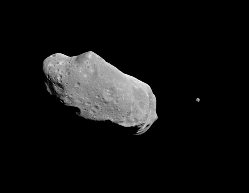 The Spacecraft Galileo Took Photos of Asteroid Ida and Its Moon on This Day in 1993