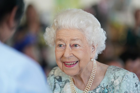 Apple Pays Tribute to Queen Elizabeth II on its Website’s Homepage 